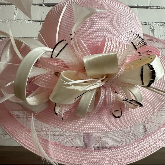 Vintage Church Hat in Pink & Ivory - Custom - Picture 3 of 7